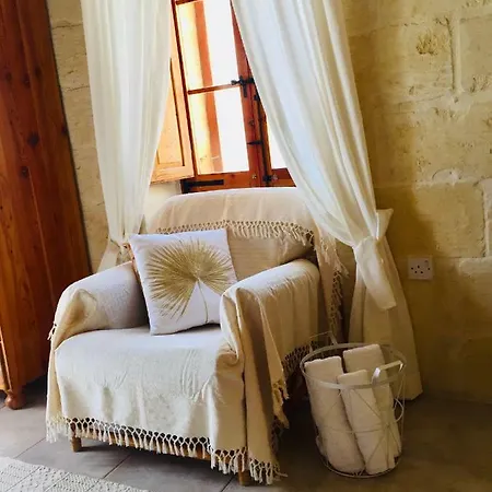 Razzett San Girgor فندق مبيت وإفطار