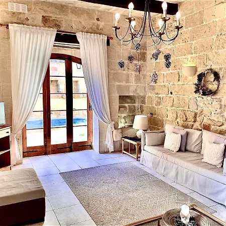 Razzett San Girgor فندق مبيت وإفطار Kerċem